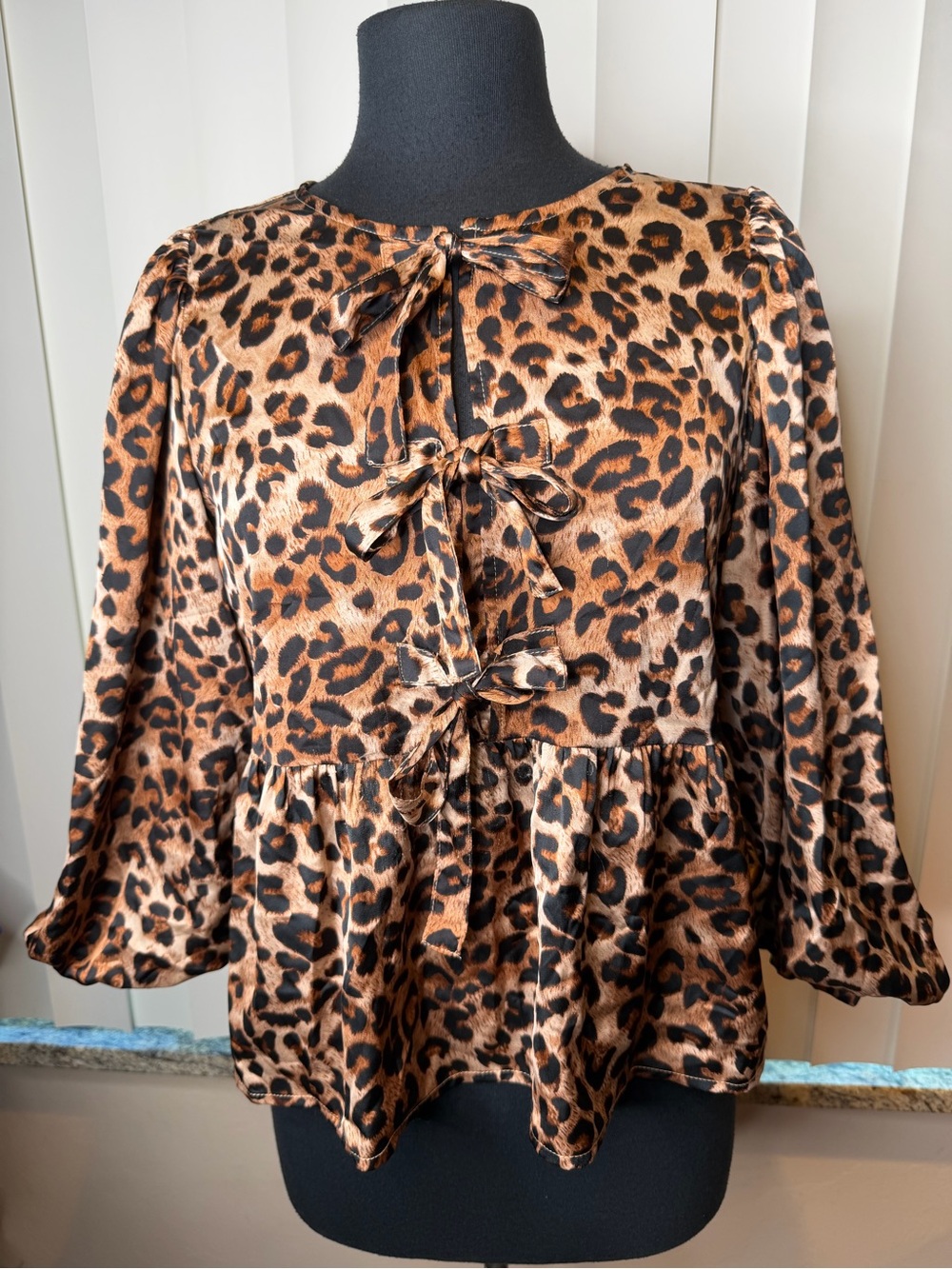 Jodifl Leopard Print Tie-Front Peplum Women’s Blouse Brown Black Size Medium